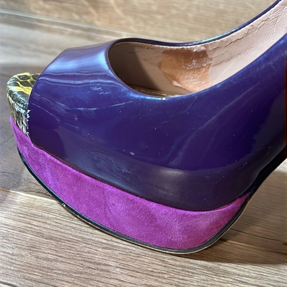 Vince Camuto‎ Graph Peep-Top Platform Purple Python Peep Toe Heels - Picture 13 of 15
